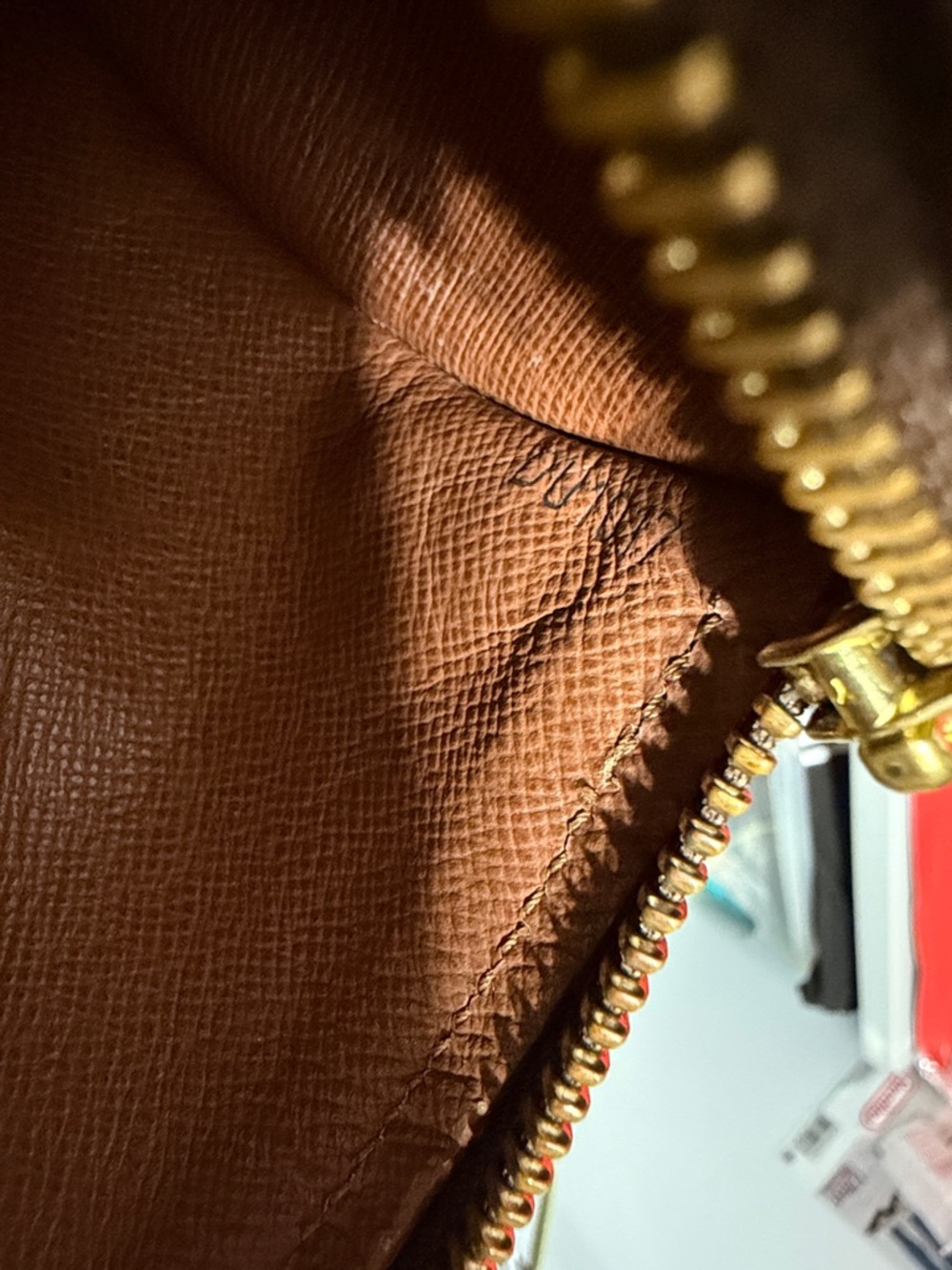LOUIS VUITTON Papillon Handbag - Picture 10 of 11